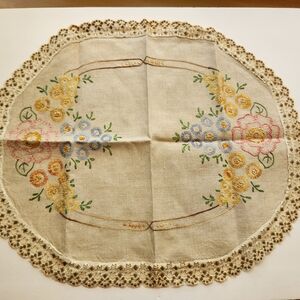 Embroidered Floral Table Mat with Lace Trim